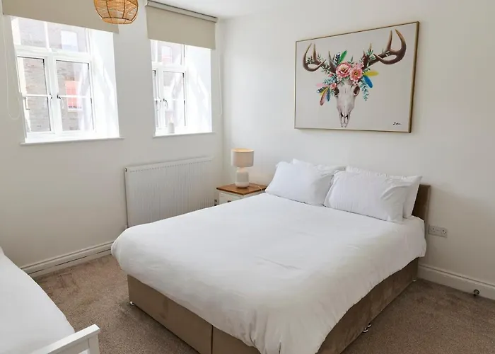 Four Bedroom House By Brookland Serviced Short Lets With Free Wifi Apartment