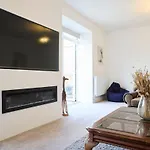 Four Bedroom House By Brookland Serviced Short Lets With Free Wifi Bristol