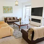Apartment Four Bedroom House By Brookland Serviced Short Lets With Free Wifi *