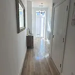 Four Bedroom House By Brookland Serviced Short Lets With Free Wifi 아파트 브리스틀