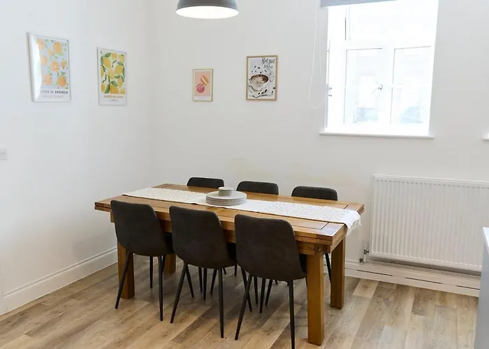 Four Bedroom House By Brookland Serviced Short Lets With Free Wifi Apartman