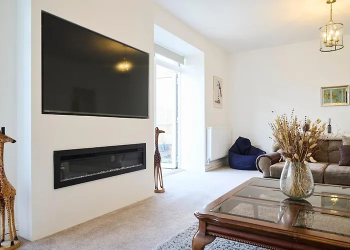 Four Bedroom House By Brookland Serviced Short Lets With Free Wifi Bristol