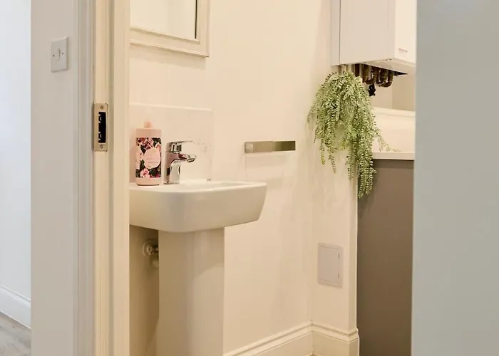 Four Bedroom House By Brookland Serviced Short Lets With Free Wifi Apartman *