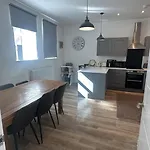 Four Bedroom House By Brookland Serviced Short Lets With Free Wifi